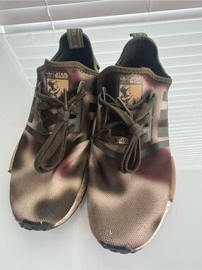 Adidas NMD_R1 Star Wars Princess Leia Sneakers Green Camo Sz 8